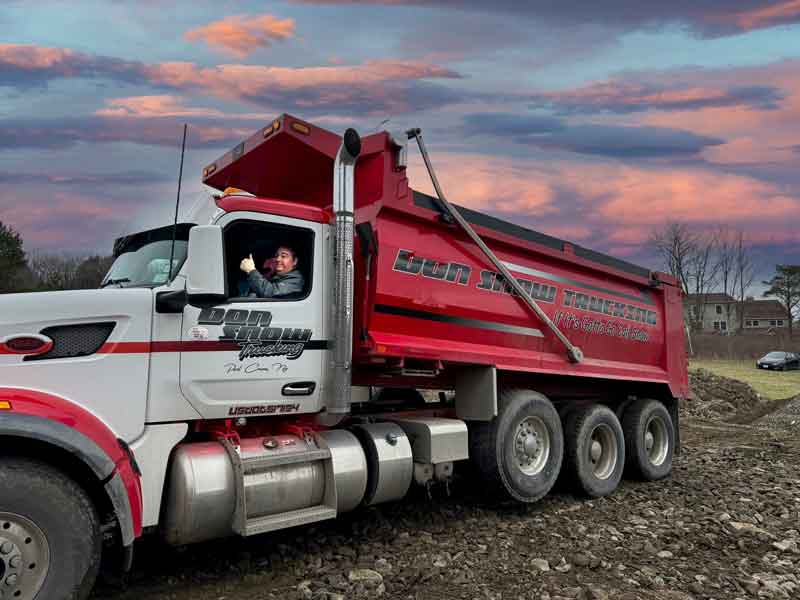 Career_Truck_Thumbs_Up_Photo Don Snow Trucking Careers
